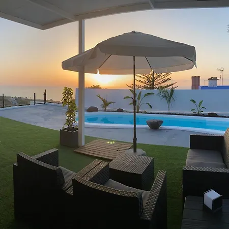 Tagoro Sunset View & Heated Pool Tenerife 度假居